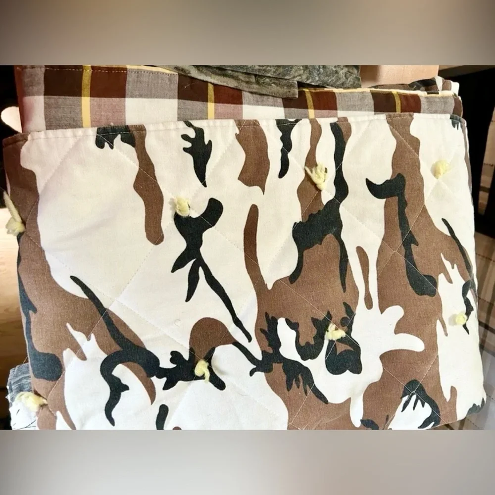 N/A throw blankets